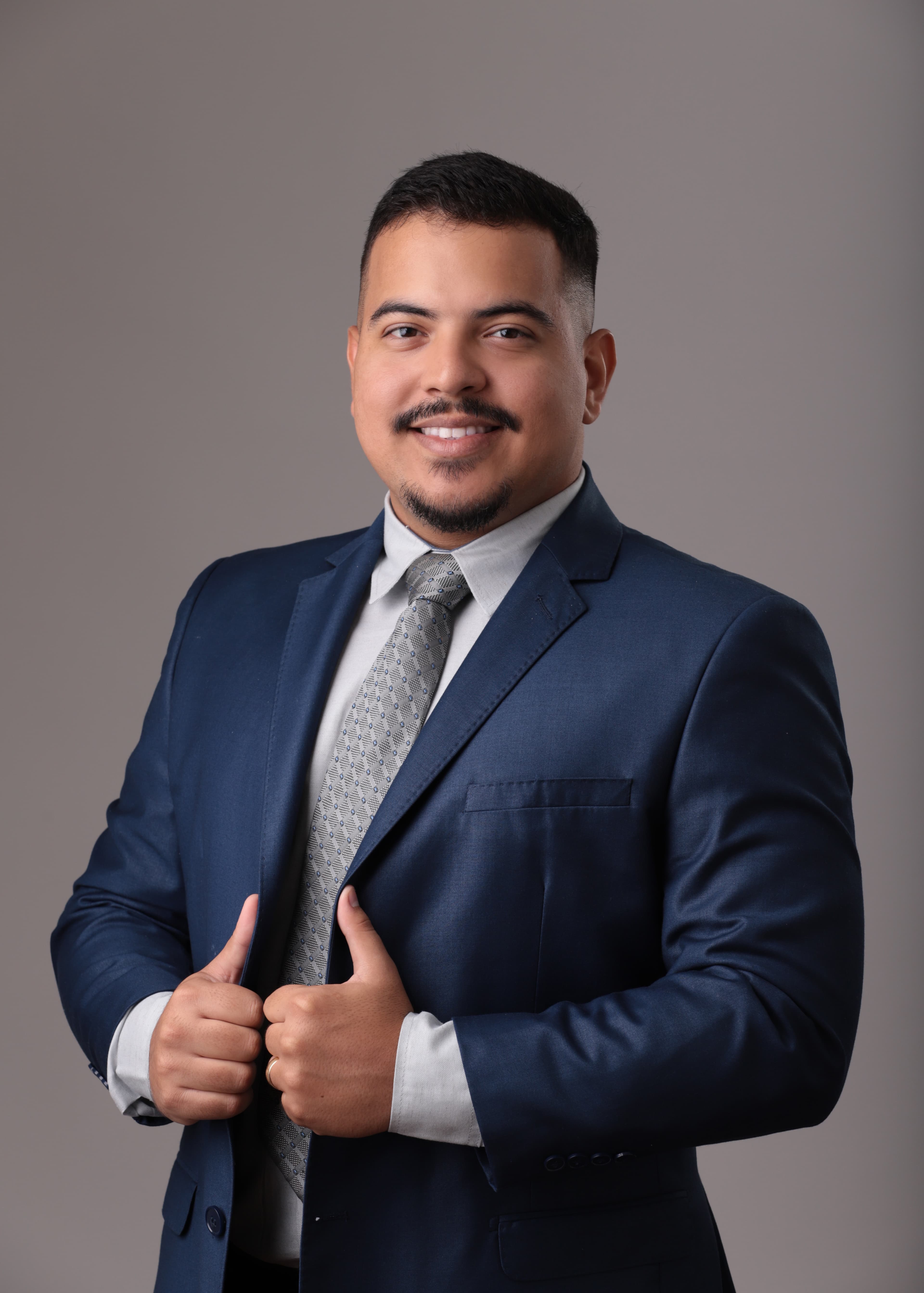 Dr. Davi Alves Pereira